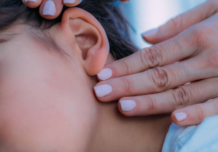 How to treat ear infections